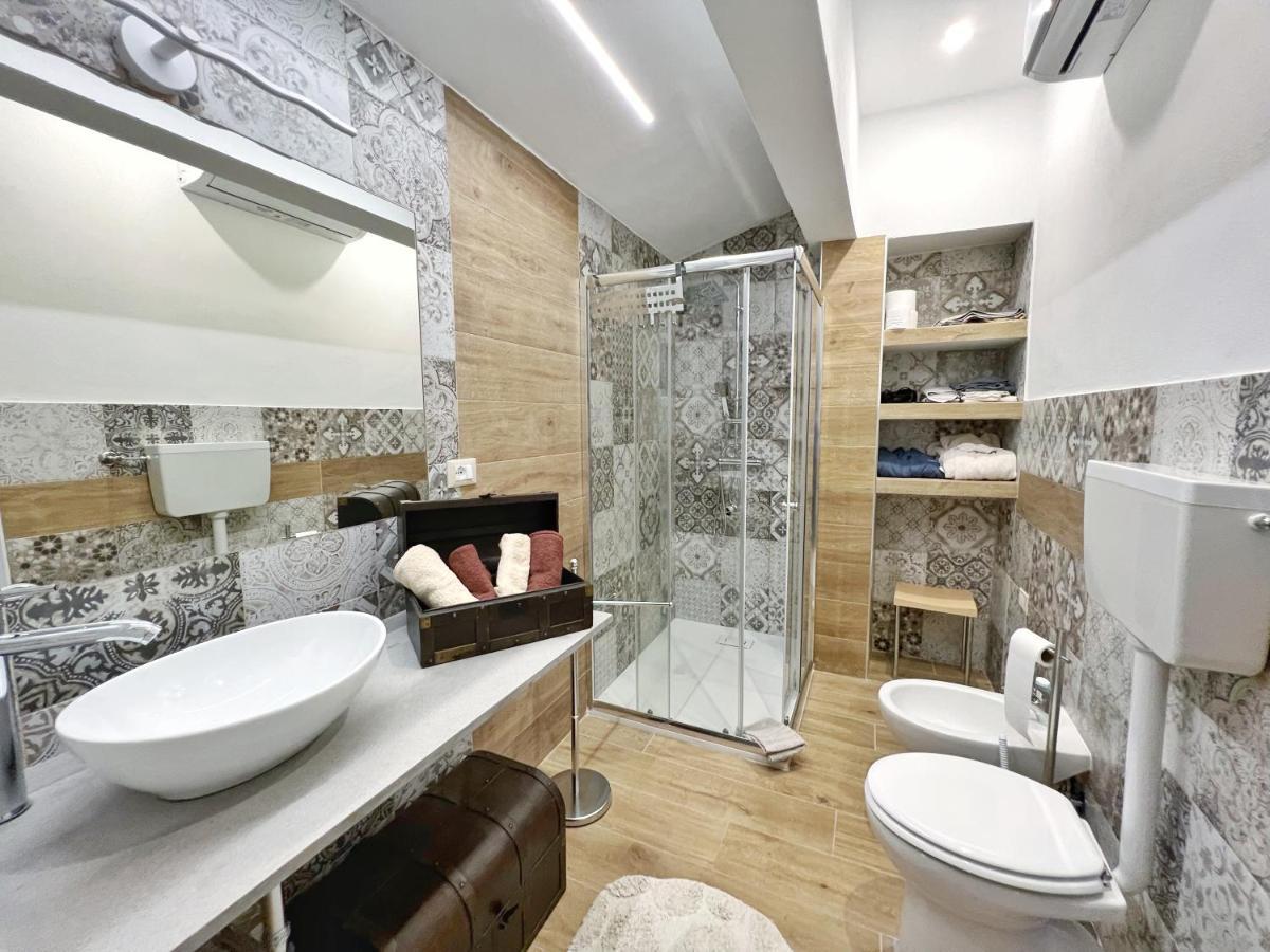 Luxury Tugurio Villa Арма ди Таджия Екстериор снимка