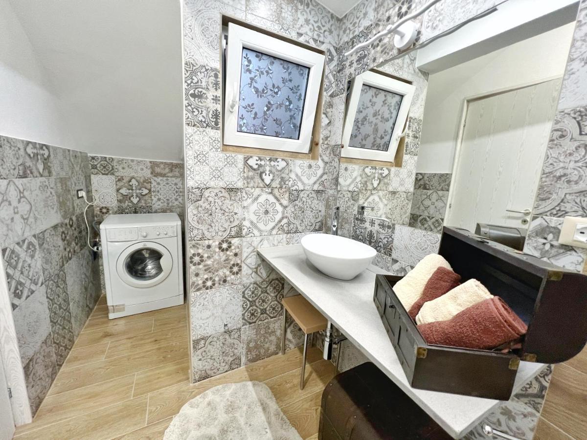 Luxury Tugurio Villa Арма ди Таджия Екстериор снимка